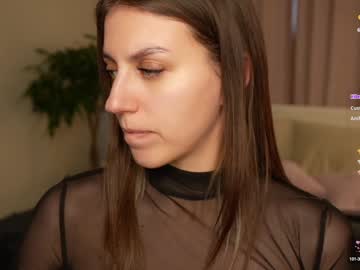 girl
        elizabethchaser cam image #4892