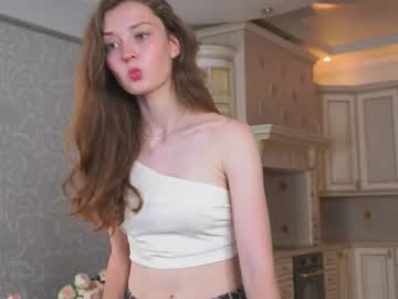 girl Scandalous Cam Girls - Unleash Your Wild Side! with rosellegaeta