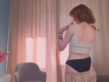 girl Scandalous Cam Girls - Unleash Your Wild Side! with luvenianitschke