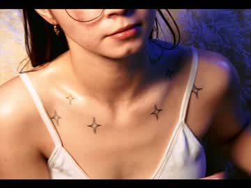 girl Scandalous Cam Girls - Unleash Your Wild Side! with lil_rays