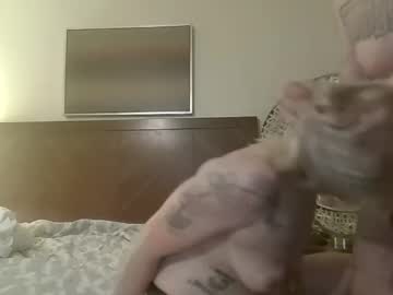 couple Scandalous Cam Girls - Unleash Your Wild Side! with uraddicktid2rcum