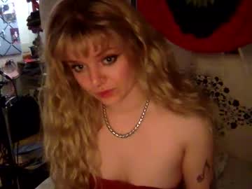 girl Scandalous Cam Girls - Unleash Your Wild Side! with lucieraw