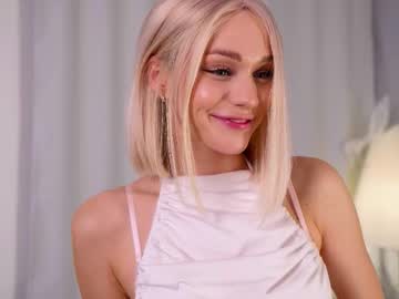 girl Scandalous Cam Girls - Unleash Your Wild Side! with scarlet_symphony