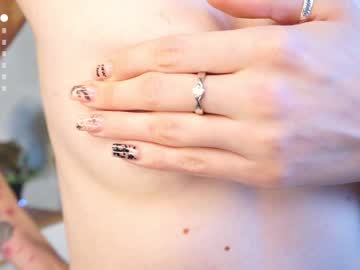 girl Scandalous Cam Girls - Unleash Your Wild Side! with quennaedger