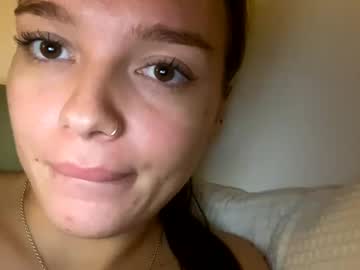 girl
        pegausis cam image #5095