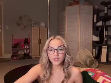 girl Scandalous Cam Girls - Unleash Your Wild Side! with iris_world