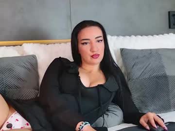 girl Scandalous Cam Girls - Unleash Your Wild Side! with lorawarnner