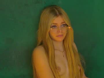 girl Scandalous Cam Girls - Unleash Your Wild Side! with anjelinnamiss