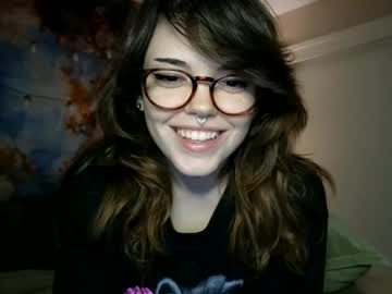 girl
        faerienugs cam image #4459