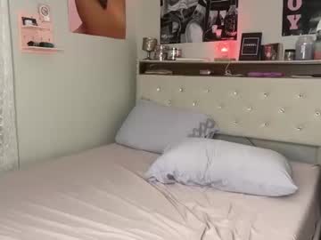 girl Scandalous Cam Girls - Unleash Your Wild Side! with daisy_sparx