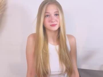 girl Scandalous Cam Girls - Unleash Your Wild Side! with maybaybe