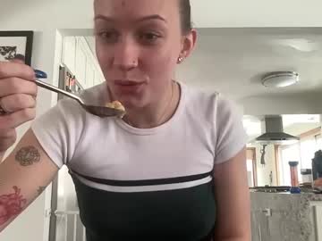 girl Scandalous Cam Girls - Unleash Your Wild Side! with carlyy13