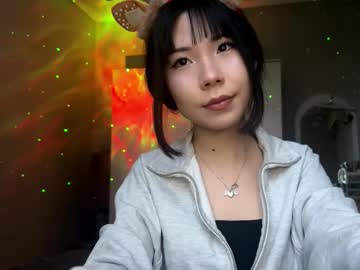 girl
        edithobeng cam image #20547