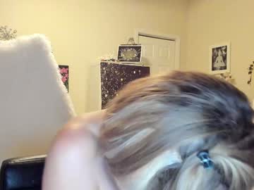 girl Scandalous Cam Girls - Unleash Your Wild Side! with laceyinlondon
