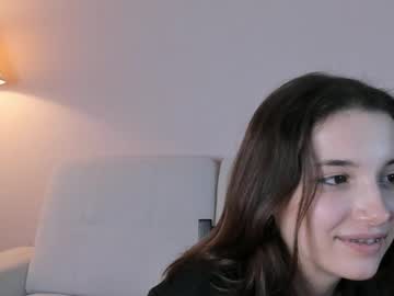 girl
        synnlovebe cam image #7250