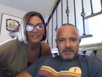 couple Scandalous Cam Girls - Unleash Your Wild Side! with 3totangox
